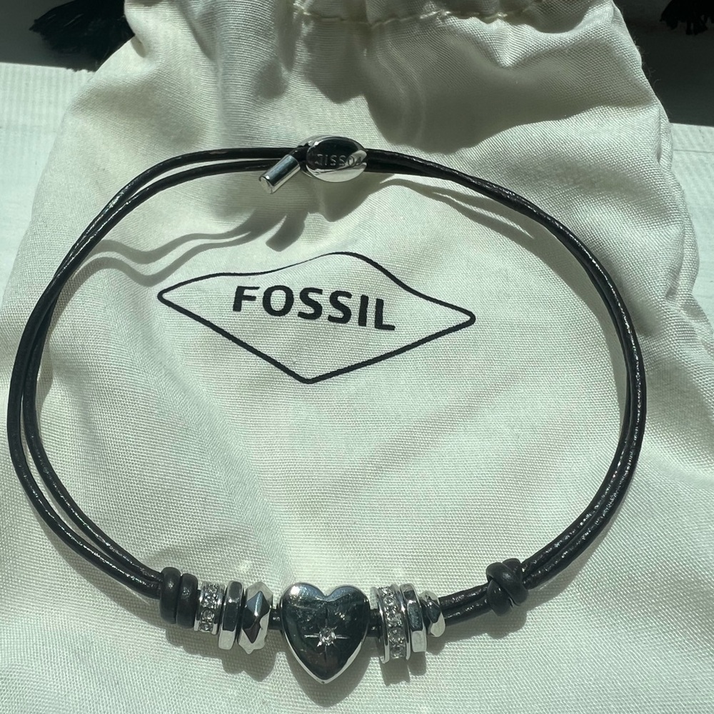 Fossil heart bracelet never worn still in packaging